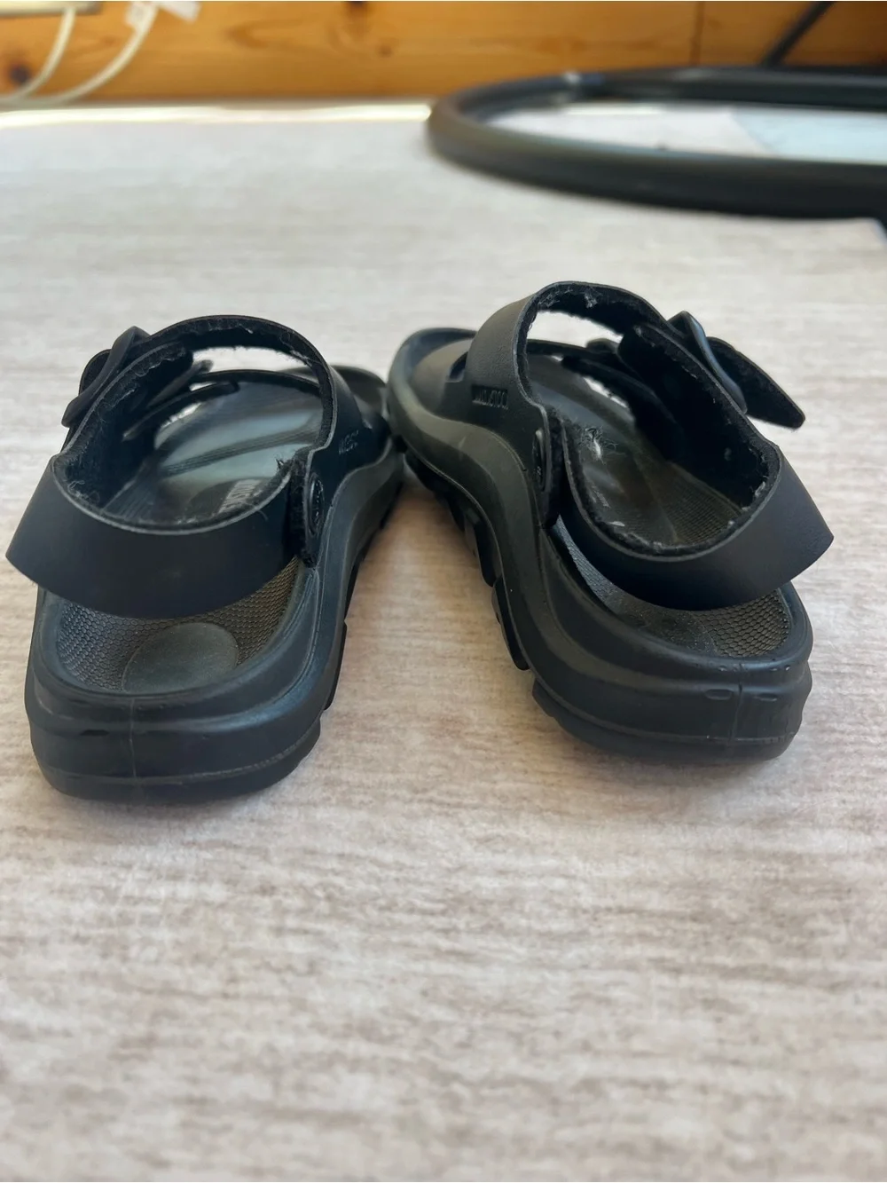 Birkenstock Black Mogami Kids 2 strap sandals size 28